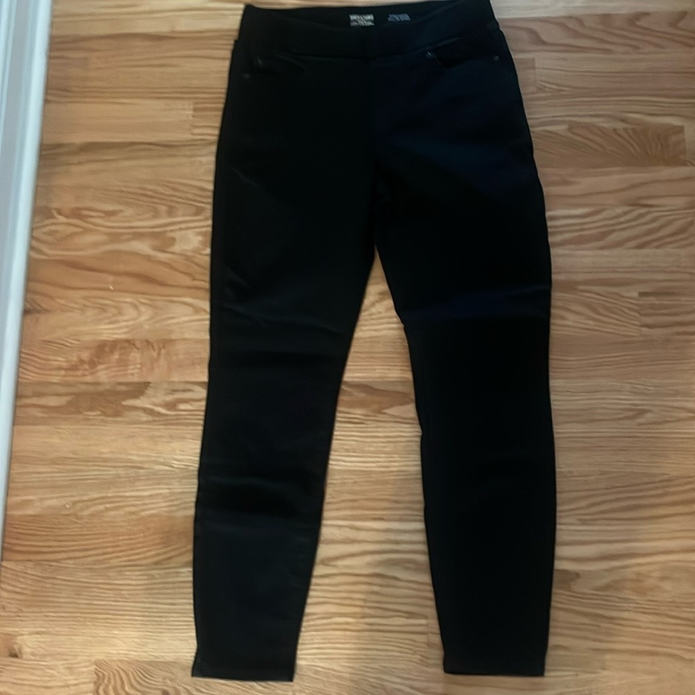 Levi women’s skinny jeans
